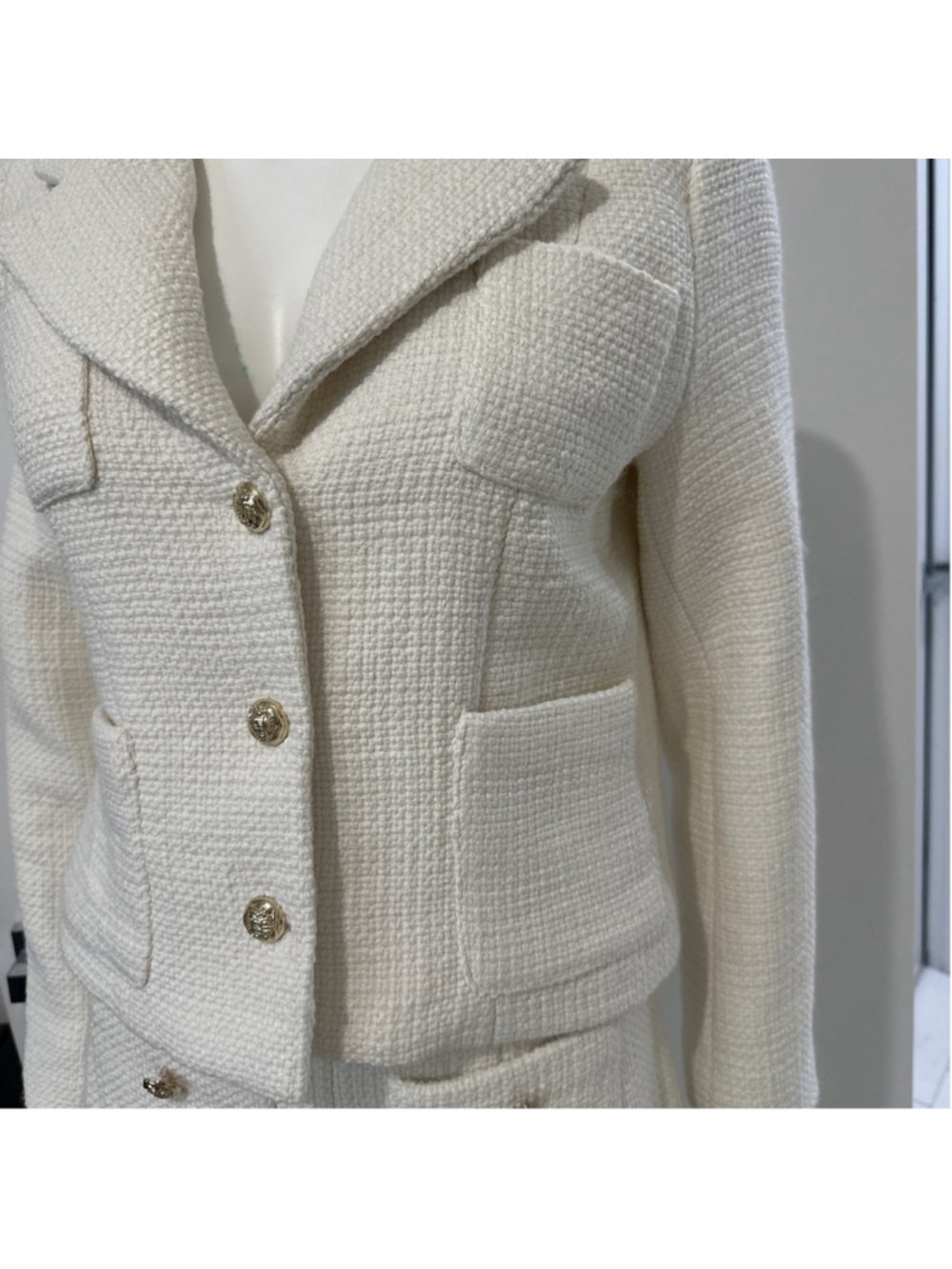 Women Skirt Suit Ivory Size Medium Gold Bottom 2 Piece Jacket - Picture 6 of 16
